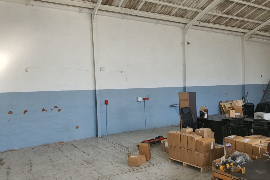 To Let commercial Property for Rent in Sidwell Eastern Cape